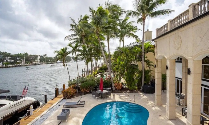 Hillsboro Beach House | Waterfront Modern Luxury Oasis 5 Bedrooms 5 Baths