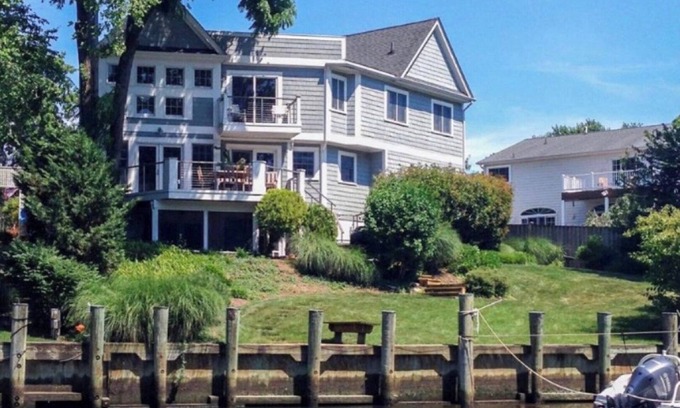 Annapolis House | Waterfront Oasis in Eastport-Easy Walk to Downtown