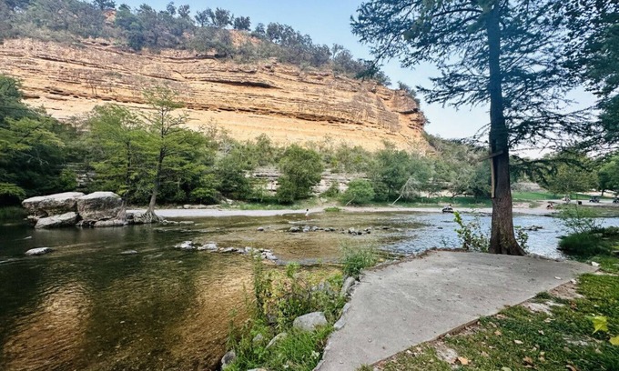 Canyon Lake House | Waterfront on the Horseshoe
