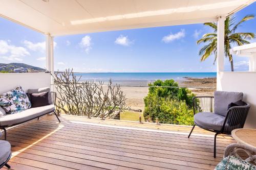 Cooee Bay House | Waterfront On Wattle