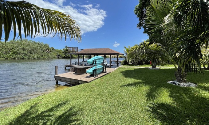 West Palm Beach House | WATERFRONT PALM BEACH 5BR/4BA HOME - PRIVATE BOAT DOCK/POOL/HOT TUB