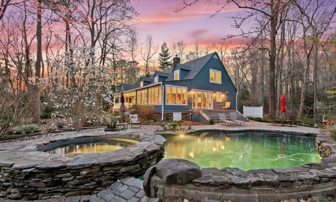 Valley Lee House | Waterfront Paradise with Pool & Hot Tub plus 4 King Beds & 4 Full baths