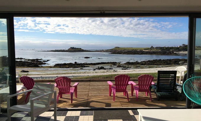 Ploudalmezeau House | Waterfront property in Portsall Wifi Stand up kayaks piano dogs ok