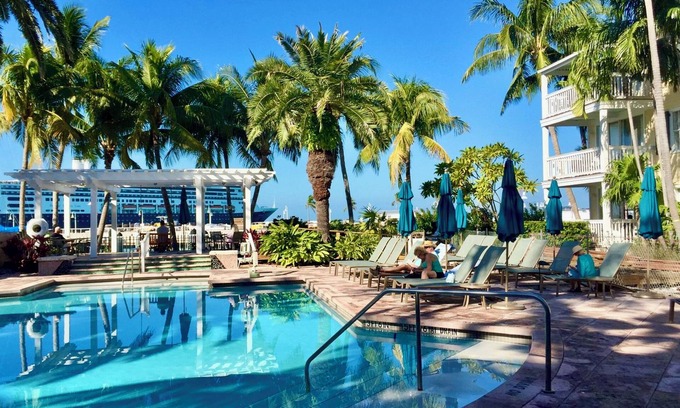 Truman Annex Resort | Waterfront Resort, Songwriter’s Fest, Old Town, Sleeps 4, Swimming Pool, Hot Tub