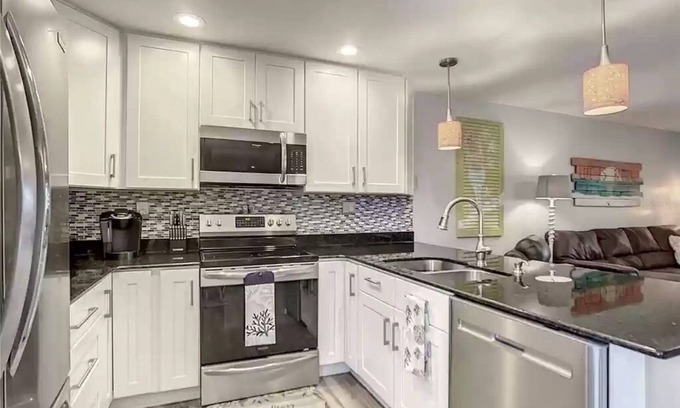 Dixie Shores Condo | Waterfront Single Story Condo