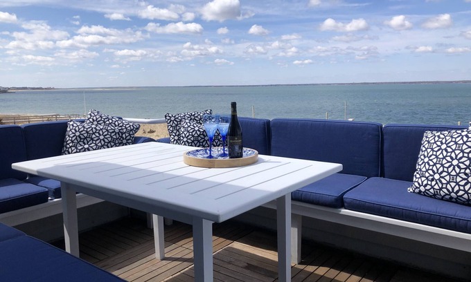 Westhampton Beach House | Waterfront Stunning Home! Offering MAJOR DISCOUNT for months March through June