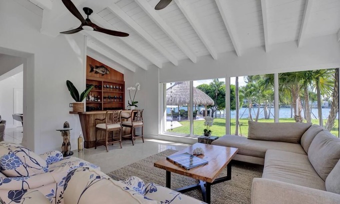 Islamorada House | Waterfront. The Sapodilla House. Islamorada Family Estate Home.
