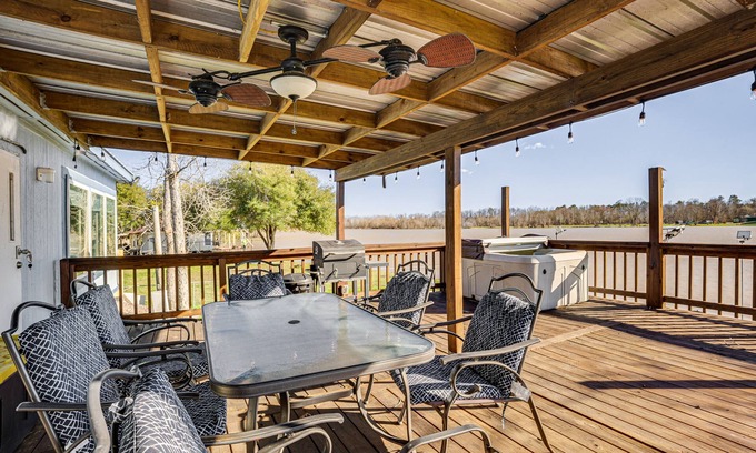 Trinity Cabin | Waterfront Trinity Vacation Rental w/Hot Tub!