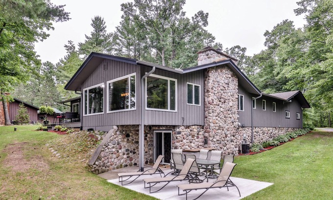 Boulder Junction House | Waterfront Upper Gresham Retreat Free Pontoon