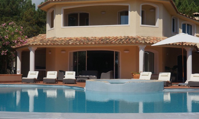 Favone House | Waterfront Villa Case Marine