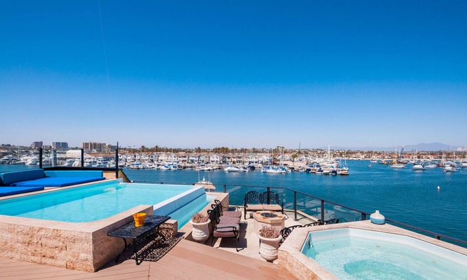 Balboa Peninsula House | Waterfront Villa W/Rooftop pool, hot tub. Amazing 360 degree bay & beach views