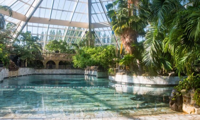 Zeewolde Apartment | Waterfrontsuite VIP by Interhome