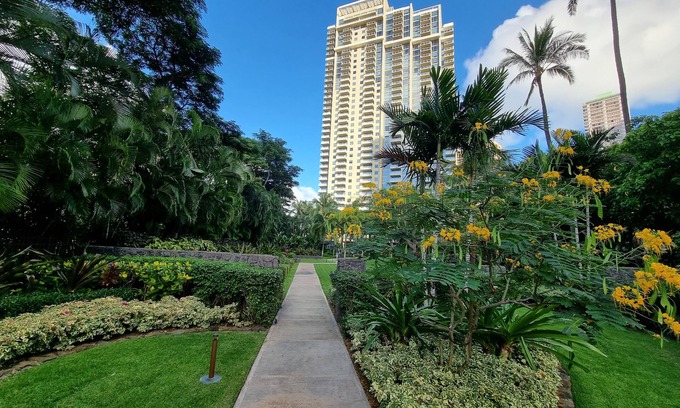 Waikiki Condo | Watermark - Luxury 2BD/2BA/1PA on 14th floor with an Ocean View!
