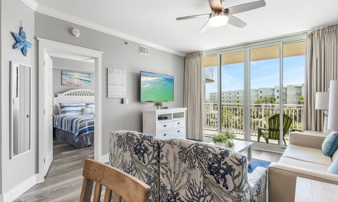 Fort Walton Beach Condo | Waterscape 5th Floor A side 1-bedroom -on the beach-