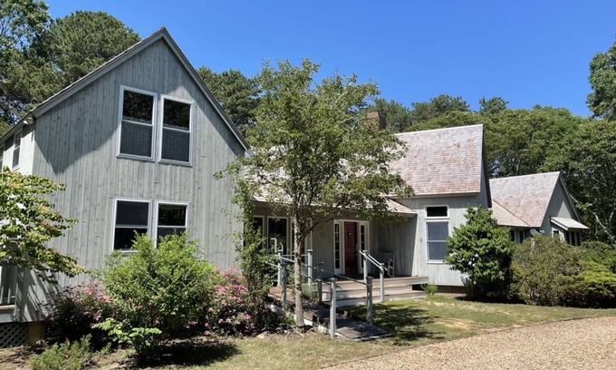 Oak Bluffs House | Waterview Farm Contemporary Island Home Walk to Beach and Farm Neck Golf Club