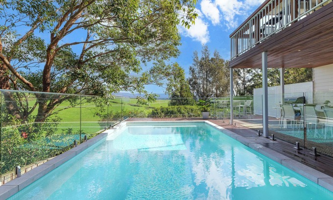 Kiama House | Wave and Willow Family Retreat- Heated Pool & 3 min drive Kiama town and beaches