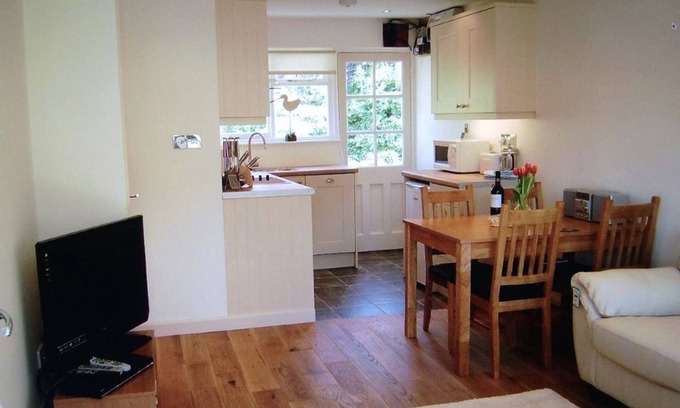 Polzeath Cottage | Waves End - Luxury beach cottage only 100 meters from the beach