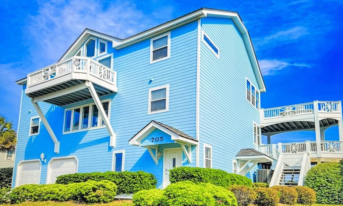 Topsail Beach House | Wavewatch Inn-Spectacular Simplicity The Perfect Beachfront Home Away From Home