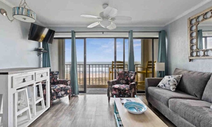 Carolina Beach Condo | Weathertree by the Sea off the Boardwalk Oceanview