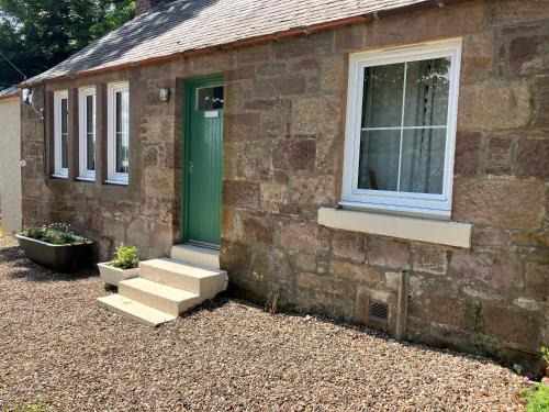 Kirkmichael House | Wee Lyon Cottage Maybole 2 Bedroom Sleeps 4