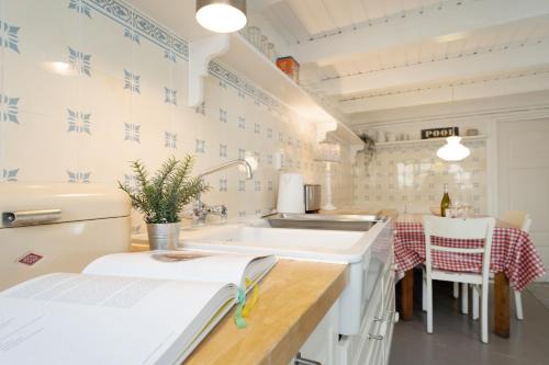 Bojendorf Apartment | Weißes Haus 9123I