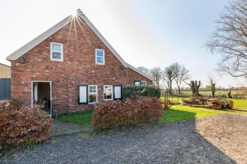 Koudekerke Apartment | Welcome in - Rustig gelegen gastenverblijf met eigen tuin, slaapkamer en badkamer