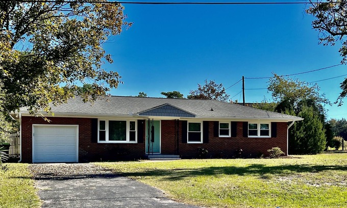 Boiling Spring Lakes House | Welcome to Beach Bound!