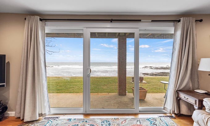 York Beach House | Welcome to Irish Mist!