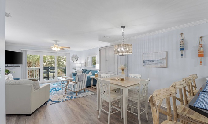 Sugar Beach House | Welcome to Island Breeze Townhome located on beautiful Navarre Beach Florida.