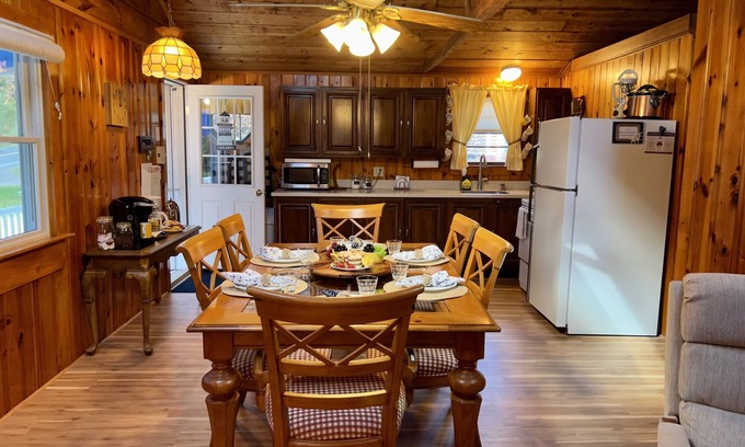 York Beach Cottage | Welcome to Johnny's Vintage Gem