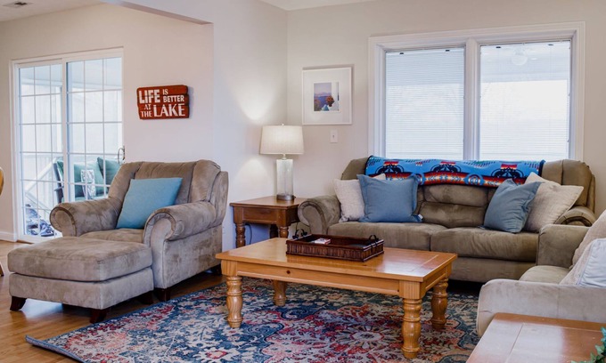 Bronston Condo | Welcome to Lake Home at the Tee Box – Your Lake Home Away From Hom