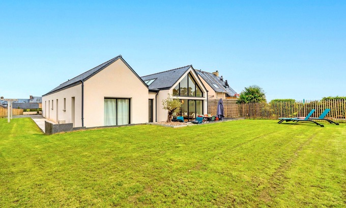 Goulven House | Welcome to Marius and Augustin's