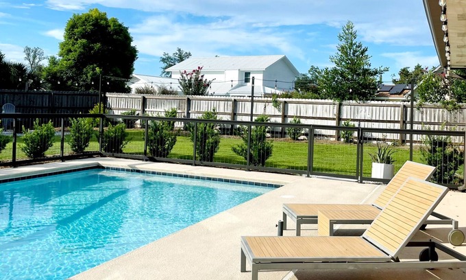 Pretty Bayou House | Welcome to Mays Bayou, family friendly 4 bedroom w/heated pool, close to beaches