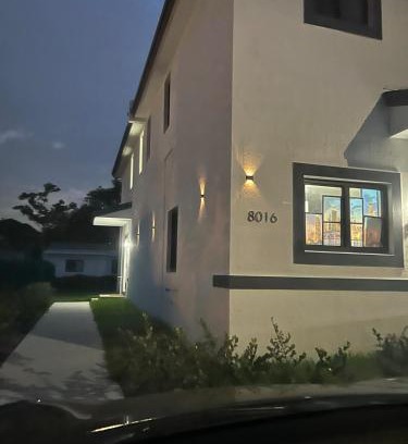 West Little River House | Welcome to Miami!