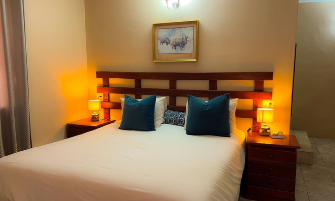 Victoria Falls Bed & Breakfast | Welcome to Mopani Lodge – your tranquil escape in Victoria Falls!