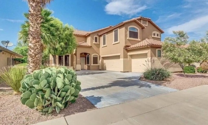 Sarival Gardens House | Welcome to my Beautiful Home away from Home!