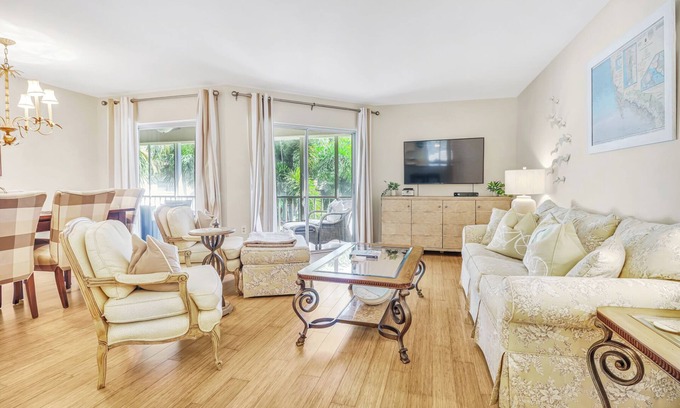 Moorings Condo | Welcome to Navarra Beach Condo!
