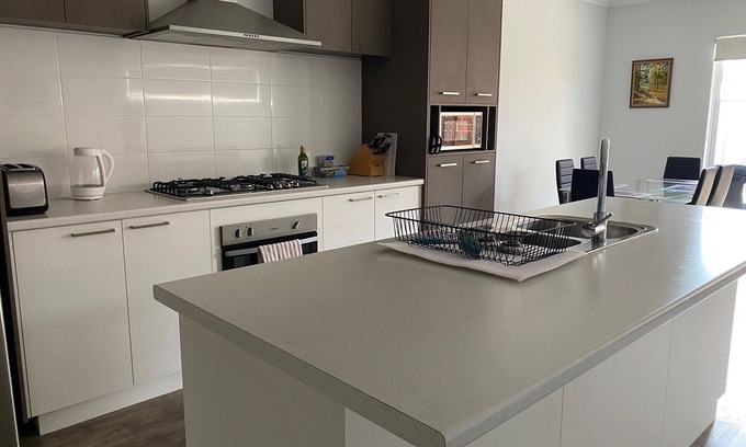 Lakelands House | Welcome to one of our newer Mandurah suburbs - Lakelands just north of Mandurah
