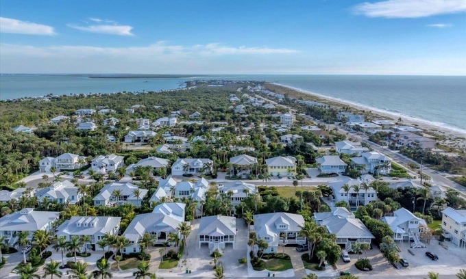 Golden Beach House | Welcome to Onshore Breeze! This 4 bedroom 2 bathroom home sits in the perfect location!