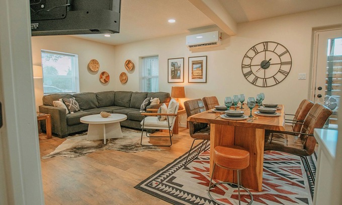 Pueblo Alto House | Welcome to our spacious home in prime Albuquerque