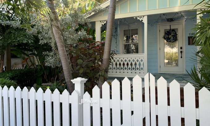Old Town House | Welcome to Parrot Dice! An Old Town tropical oasis with a private heated pool.