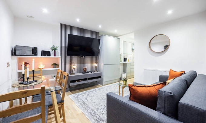 Hammersmith and Fulham Apartment | Welcome to Plotseeker’s Modern 3BR Homey Flat Heart of Hammersmith