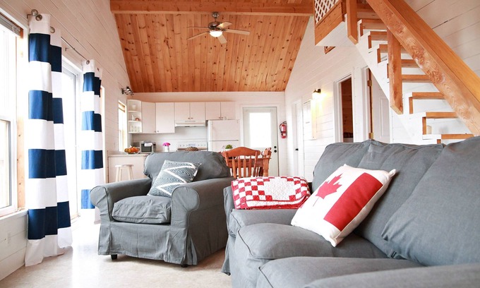 Maximeville Cottage | Welcome to Sand Dollar Beach House!