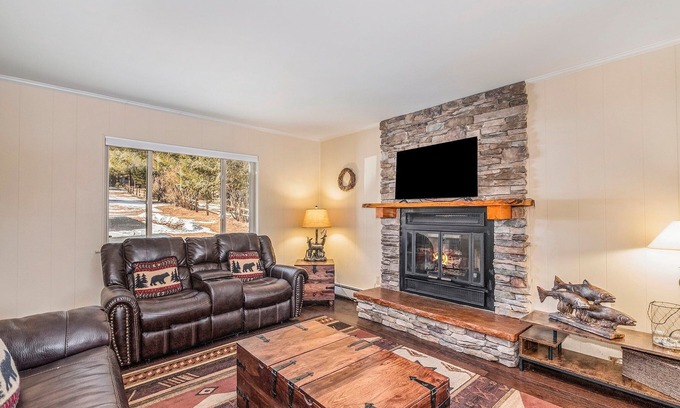 Estes Park House | Welcome to Sixth Fairway in Estes Park! #3061