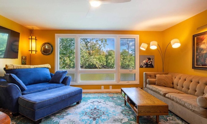 New Paltz House | Welcome to The Boathouse! Waterfront/Boats/Hot tub