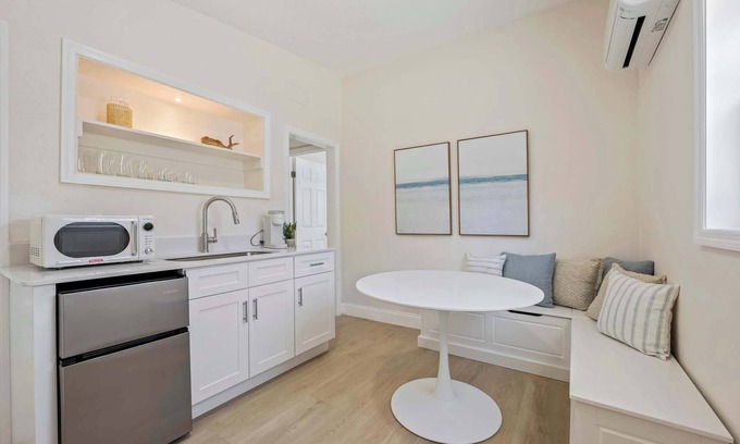 Cocoa Beach Apartment | Welcome to The Drift – Your Laid-Back Beach Escape in Cocoa Beach!