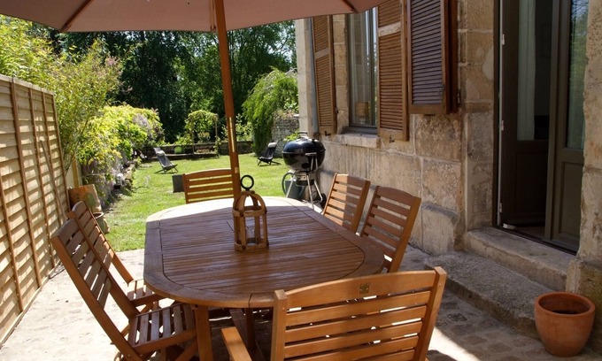 Senlis House | Welcome to the Still, Charming House