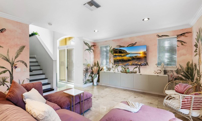 Lake Ridge House | Welcome to The Betty!nn