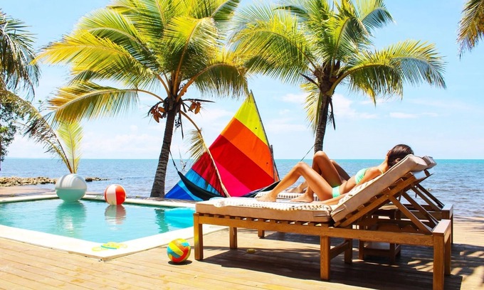 Tolu Villa | Welcome to Villa Blanca Frances, Luxury Villa with Private Beach, Pool, Chef