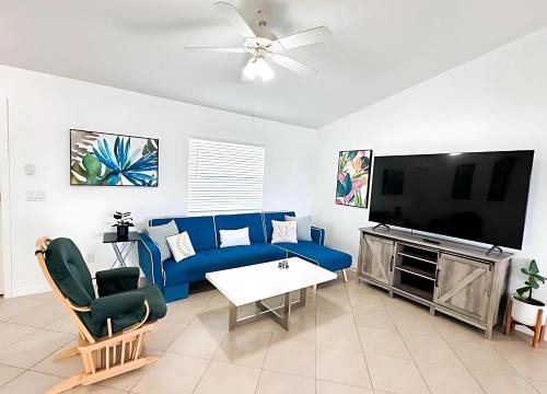 Port Charlotte Villa | Welcome to Your Riverside Retreat
